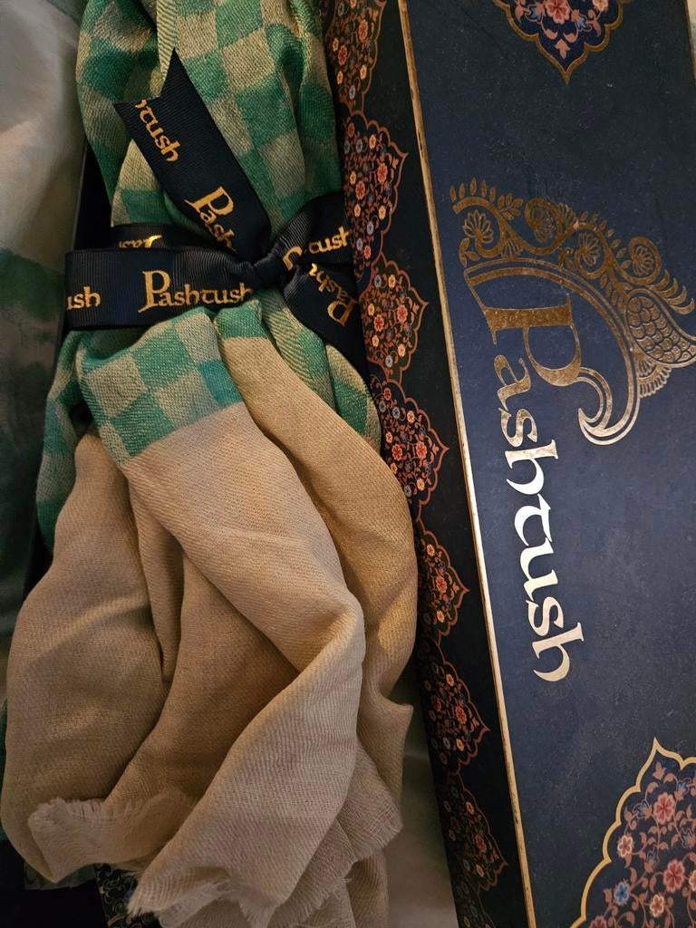 Pashtush Pashmina Sjaal - Nieuw in Doos, Kleding | Dames, Mutsen, Sjaals en Handschoenen, Maat 38/40 (M), Nieuw, Ophalen of Verzenden