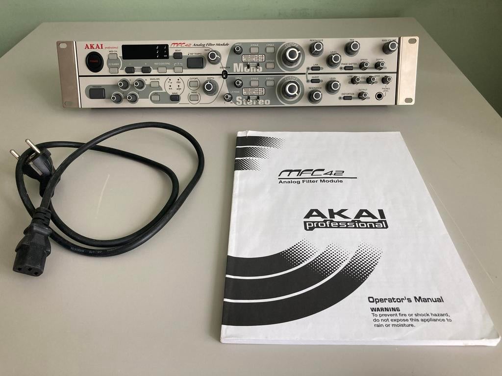 Akai MFC42 Stereo Filter - Analoge Sound Shaping, Muziek en Instrumenten, Synthesizers, Ophalen of Verzenden, Gebruikt, Overige aantallen