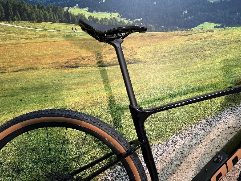 * Giant Revolt Advanced 2 M GRX 820/610 2X12 €2999,- Gravel, Ophalen, 28 inch, Carbon, Heren