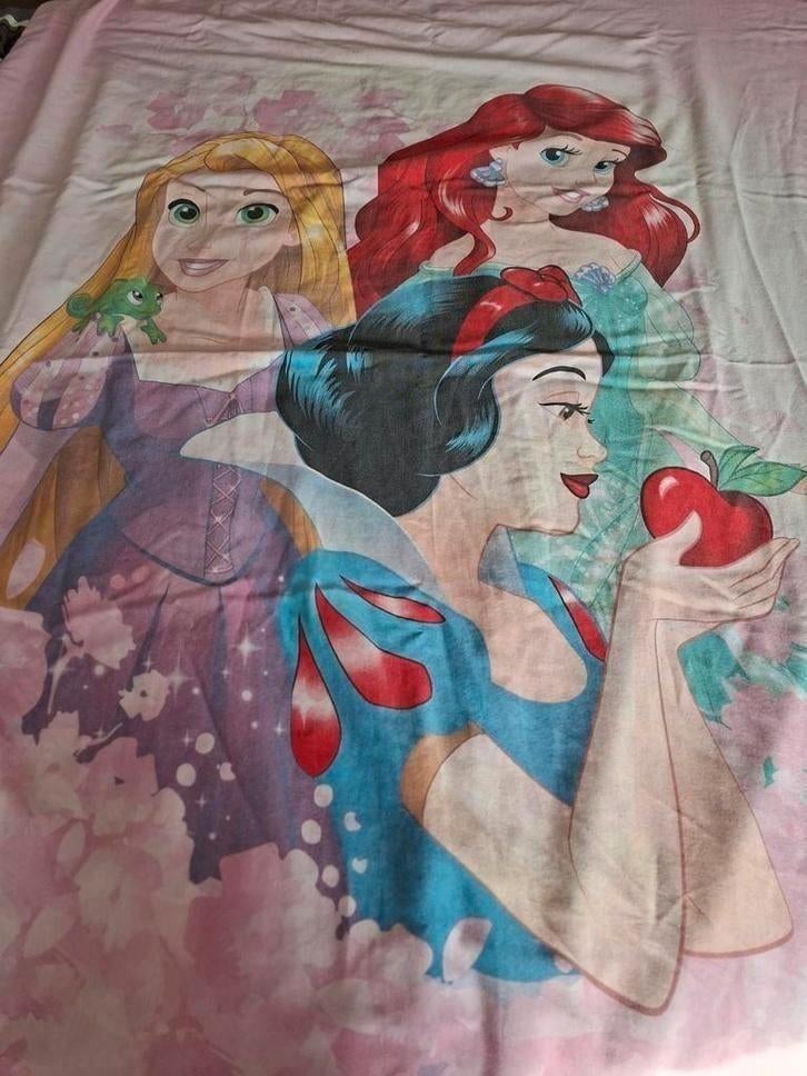 Dekbedovertrekken Disney en eenhoorn, Kinderen en Baby's, Kinderkamer | Beddengoed, Ophalen of Verzenden, Gebruikt, Meisje, Dekbedovertrek
