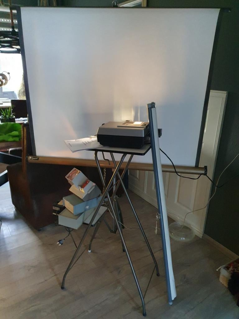 Complete dia projectie set met toebehoren, Audio, Tv en Foto, Diaprojectors, Ophalen, Gebruikt, Met scherm