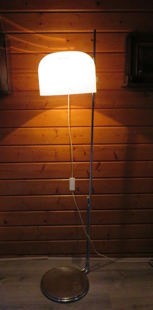 Harvey Guzzini vloerlamp, Huis en Inrichting, Lampen | Vloerlampen, Ophalen, Gebruikt, Metaal, 150 tot 200 cm