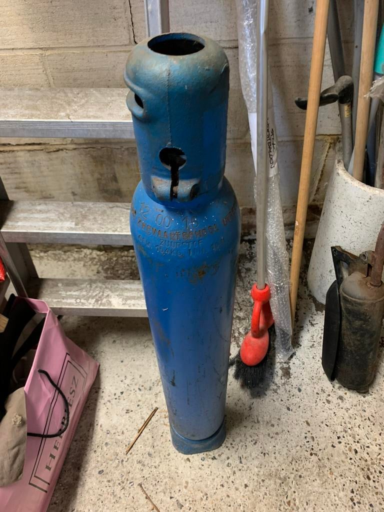 Zuurstoffles 10liter eigendom (leeg)., Doe-het-zelf en Verbouw, Gereedschap | Lasapparaten, Ophalen, Zo goed als nieuw, 250 ampère of meer