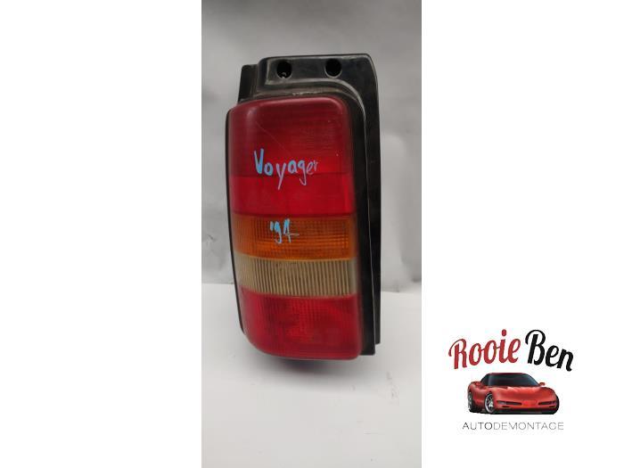 Achterlicht links van een Chrysler Voyager, Gebruikt, -, Ophalen of Verzenden, -