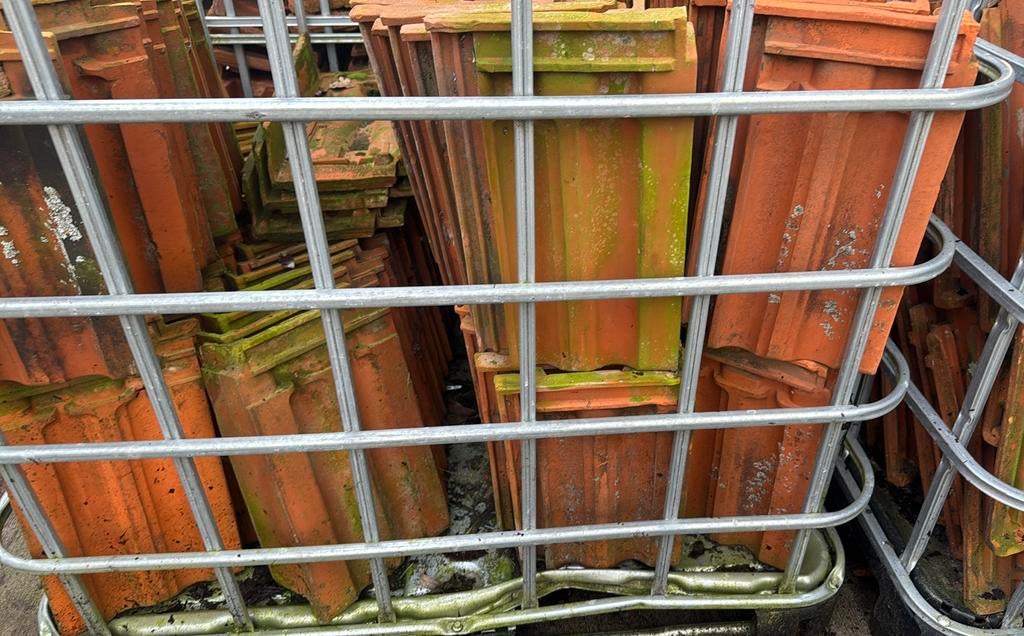 Vlakke mulden gevelpannen gebr laumans rood, Ophalen of Verzenden