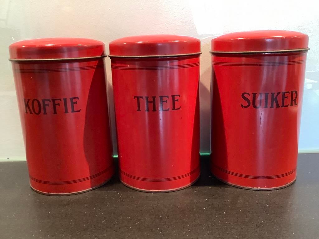 Retro vintage voorraadbussen koffie thee suiker rood, Antiek en Kunst, Antiek | Emaille, Ophalen
