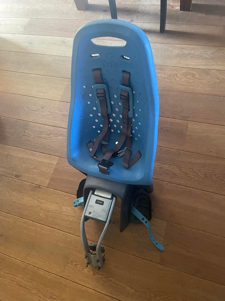 Yepp Fietsstoeltje Achter - Blauw, Fietsen en Brommers, Fietsaccessoires | Fietsstoeltjes, Zo goed als nieuw, Achterzitje, 9 t/m 18 kg
