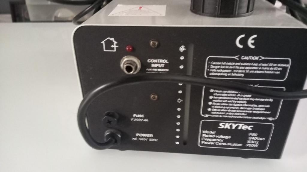 Rookmachine voor Disco - SkyTec F80, Muziek en Instrumenten, Licht en Laser, Ophalen, Gebruikt, Rookmachine