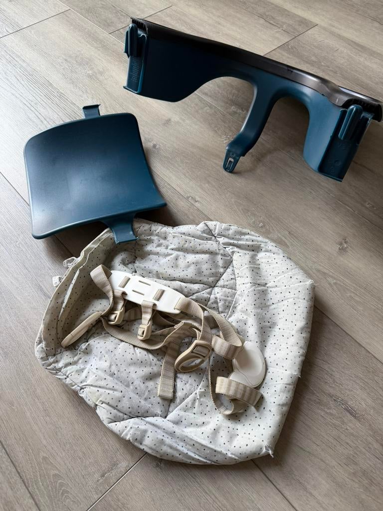Stokke tripp trapp verkleiner, kussen en gordel, Ophalen, Zo goed als nieuw, Meegroeistoel, Stoelverkleiner