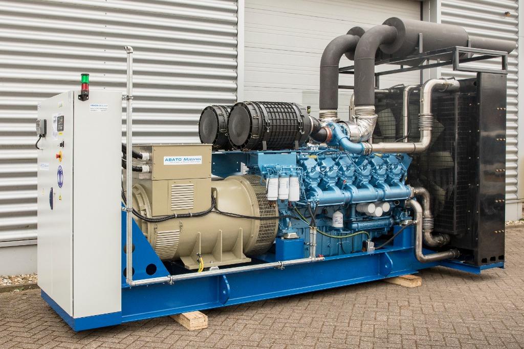 1020 kVA open/omkast Noodstroom aggregaat, Ophalen, Dieselolie, Geluidgedempt, Nieuw