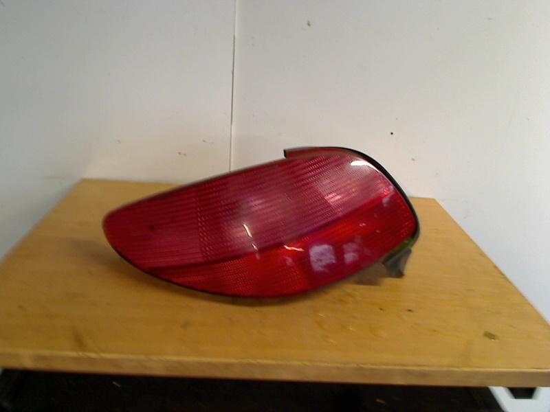 Achterlicht Links Peugeot 206 CC (2D) (2000-09/2007-12), Kontakt-peugeot@peugeot.com, Gebruikt, Peugeot Deutschland GmbH, Bahnhofsplatz, Rüsselsheim 65423, , Duitsland