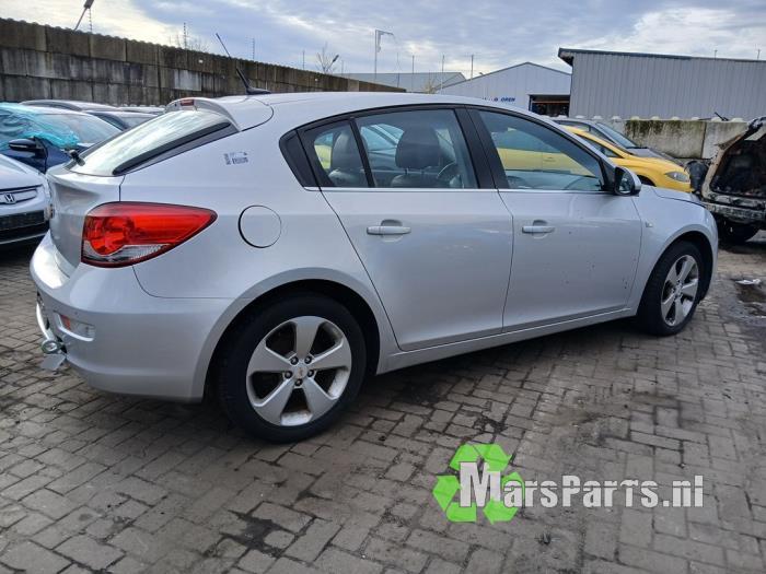 Tank Klep van een Chevrolet Cruze (068), Gebruikt, -, Ophalen of Verzenden, -