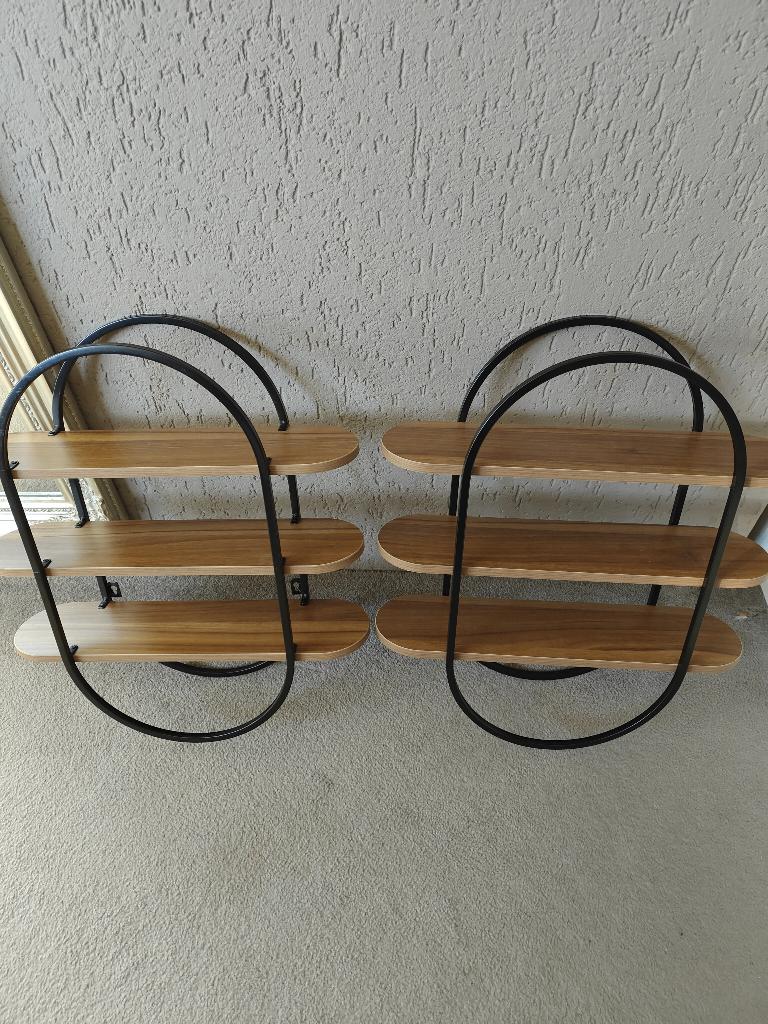 2 Wandrekjes ovaal zwart metaal met 3 houten plankjes, Huis en Inrichting, Woonaccessoires | Wandplanken en Boekenplanken, Ophalen