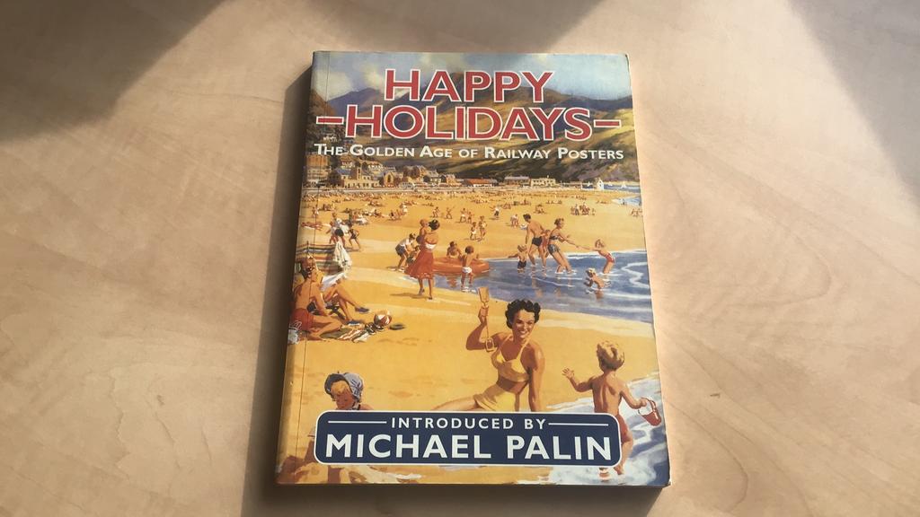 Happy Holidays - the golden age of railway posters, Ophalen of Verzenden, Zo goed als nieuw