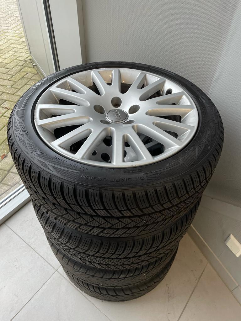 Vredestein all season banden met velgen Audi A3 2012, Banden en Velgen, 17 inch, Ophalen of Verzenden, All Season