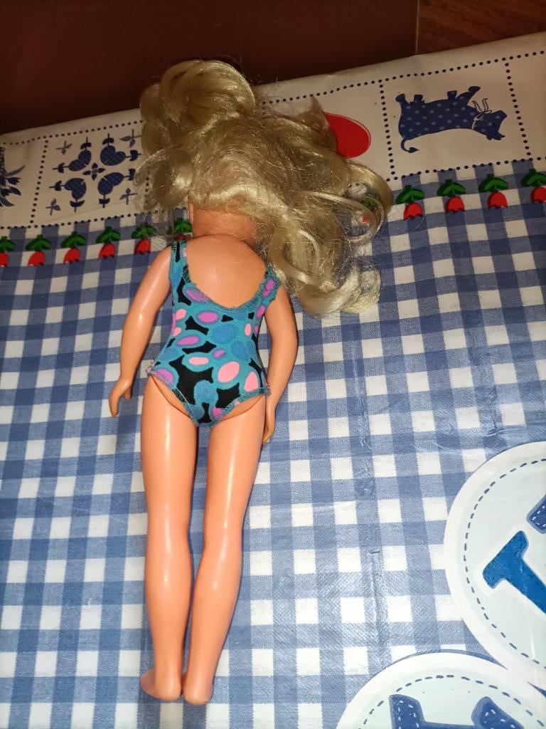 Hema Nancy pop met badpak uit jaren 70 Made in Italy, Verzamelen, Ophalen of Verzenden, Zo goed als nieuw, Pop