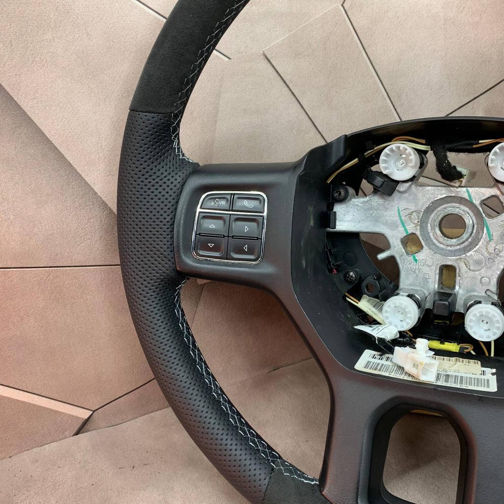 Stuurwiel Stuur Dodge RAM VERWARMING ALCANTARA LEER NIEUW, Auto-onderdelen, Nieuw, Ophalen of Verzenden, Dodge