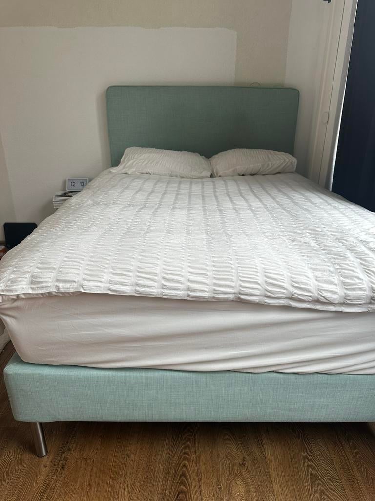 Boxspring 140x200, Huis en Inrichting, Slaapkamer | Boxsprings, Gebruikt, 140 cm, 200 cm, Tweepersoons, Blauw, Ophalen of Verzenden