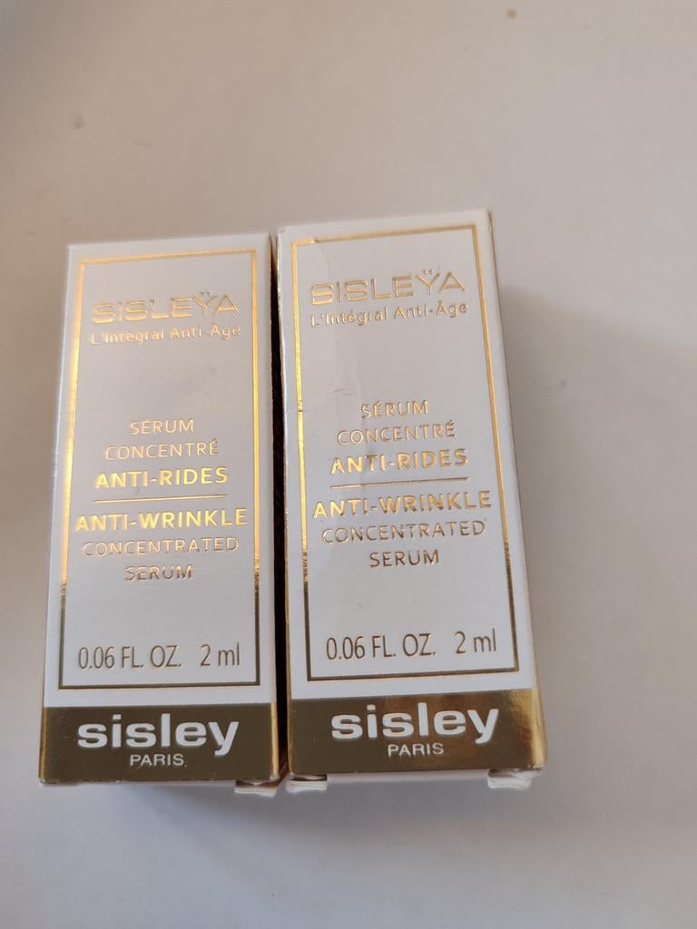 Sisleya l,integral anti aging anti wrinkle serum 4ml, Ophalen of Verzenden, Nieuw, Gehele gezicht, Verzorging
