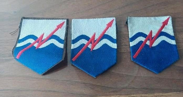 Militair Embleem - Commando Verbindingen, Verzamelen, Militaria | Algemeen, Ophalen of Verzenden, Overige soorten, Overige gebieden
