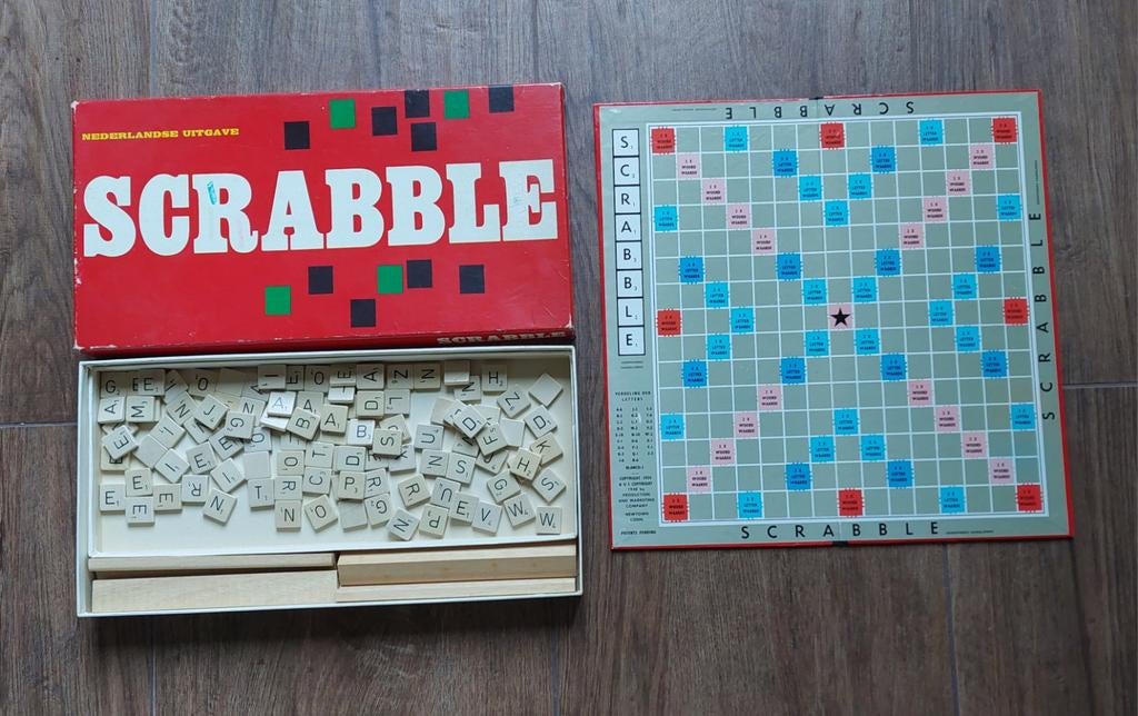 Scrabble met houten letters compleet, Ophalen of Verzenden, Zo goed als nieuw