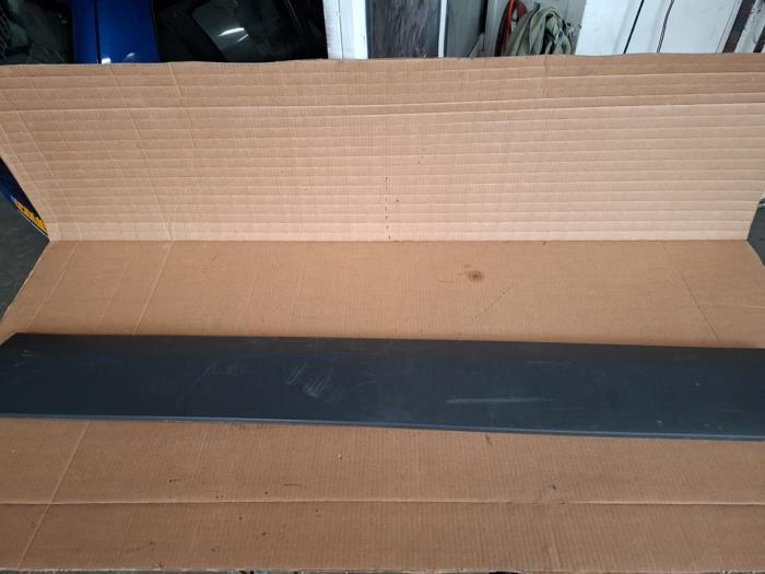 Sierstrip van een Volkswagen Crafter, Gebruikt, -, -, -