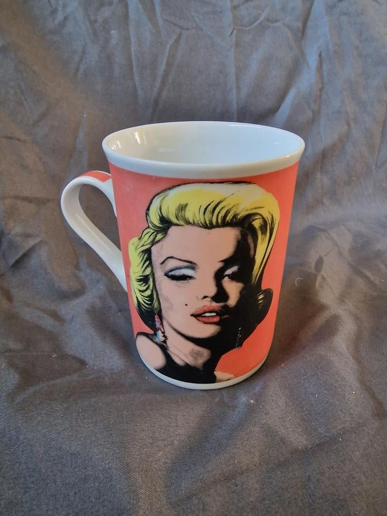 Marilyn Monroe Siaki Porcelain Kop, Ophalen of Verzenden, Zo goed als nieuw, Overige stijlen, Kop(pen) en/of Schotel(s)