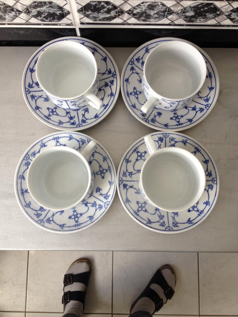 Jager Eisenberg | Blau Saks | Vintage | 4 kop en schotels, Ophalen of Verzenden, Zo goed als nieuw, Bord(en), Overige stijlen