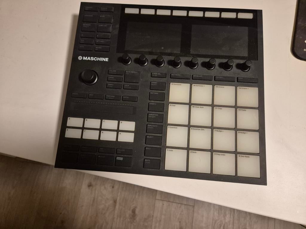 Native Instruments Maschine MK3, Ophalen of Verzenden, Zo goed als nieuw, Overige merken