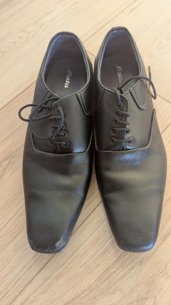 Nette zwarte veterschoenen - Bata, Zwart, Gedragen, Veterschoenen, Ophalen