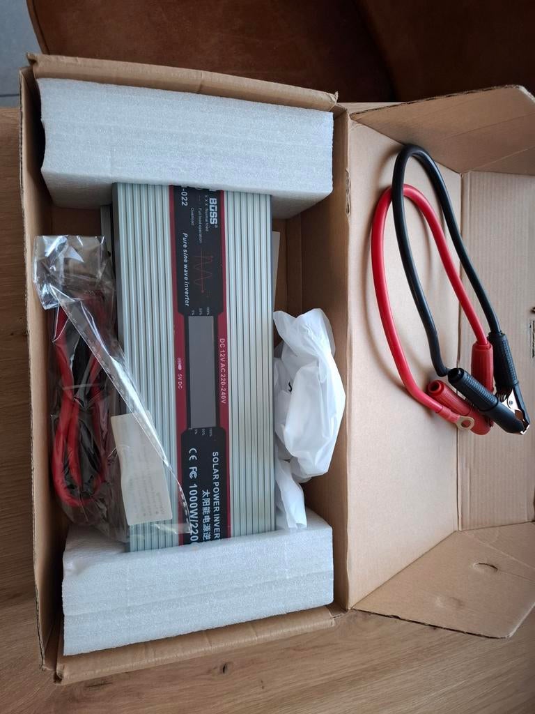 Nieuwe BOSS Solar Power Inverter 1000W Pure Sinus, Ophalen of Verzenden, Nieuw