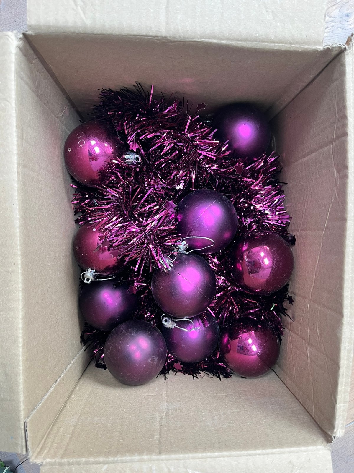 Kerstballen en slingers paars, Diversen, Kerst, Ophalen, Gebruikt