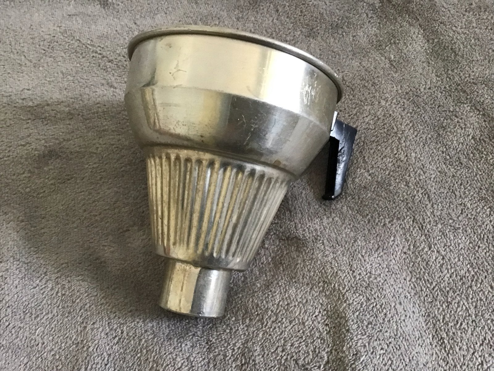 Vintage Aluminium Koffiefilter - Retro Keukenaccessoire, Zilver, Ophalen of Verzenden, Metaal, Overige typen