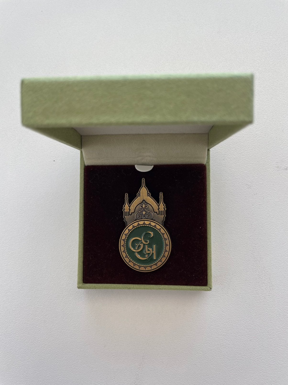 Efteling pin Grand Hotel in luxe doosje EPP 486, Verzamelen, Efteling, Ophalen of Verzenden, Nieuw, Button of Speldje