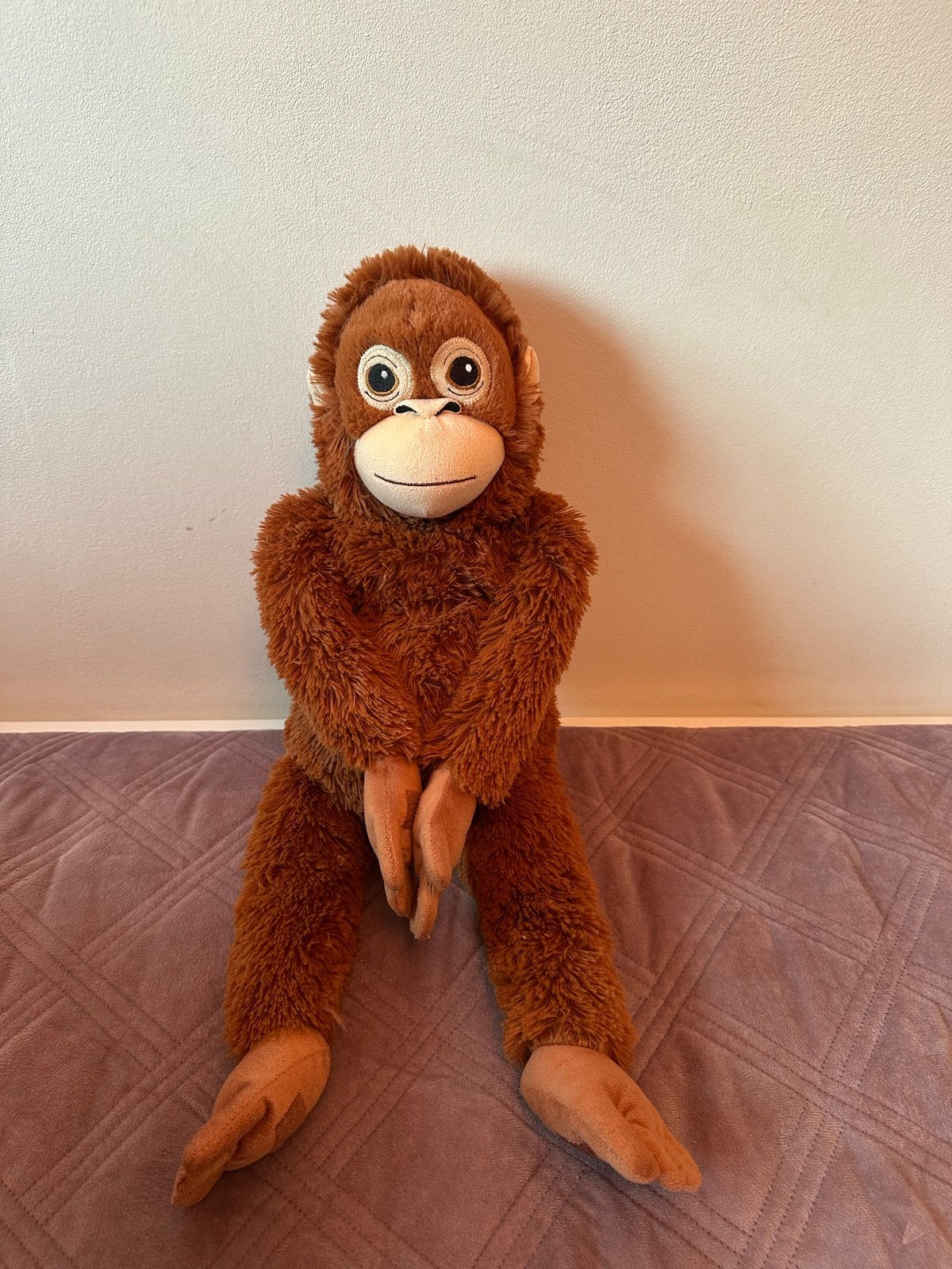 IKEA Orangoetan Knuffel met Klittenband Handen en Voeten, Gebruikt, Ophalen of Verzenden, Met kleding of accessoire, Bruin