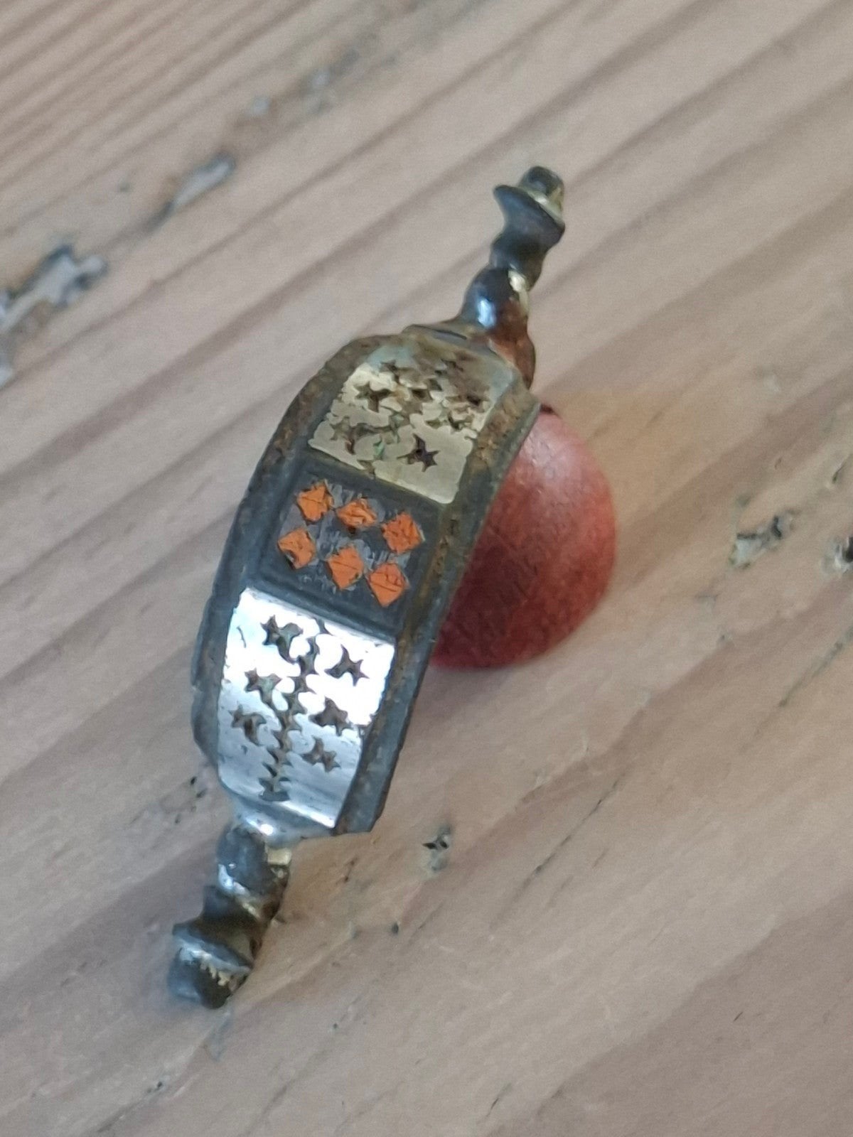 romeinse fibula met vertinning en emaille bodemvondst, Ophalen of Verzenden