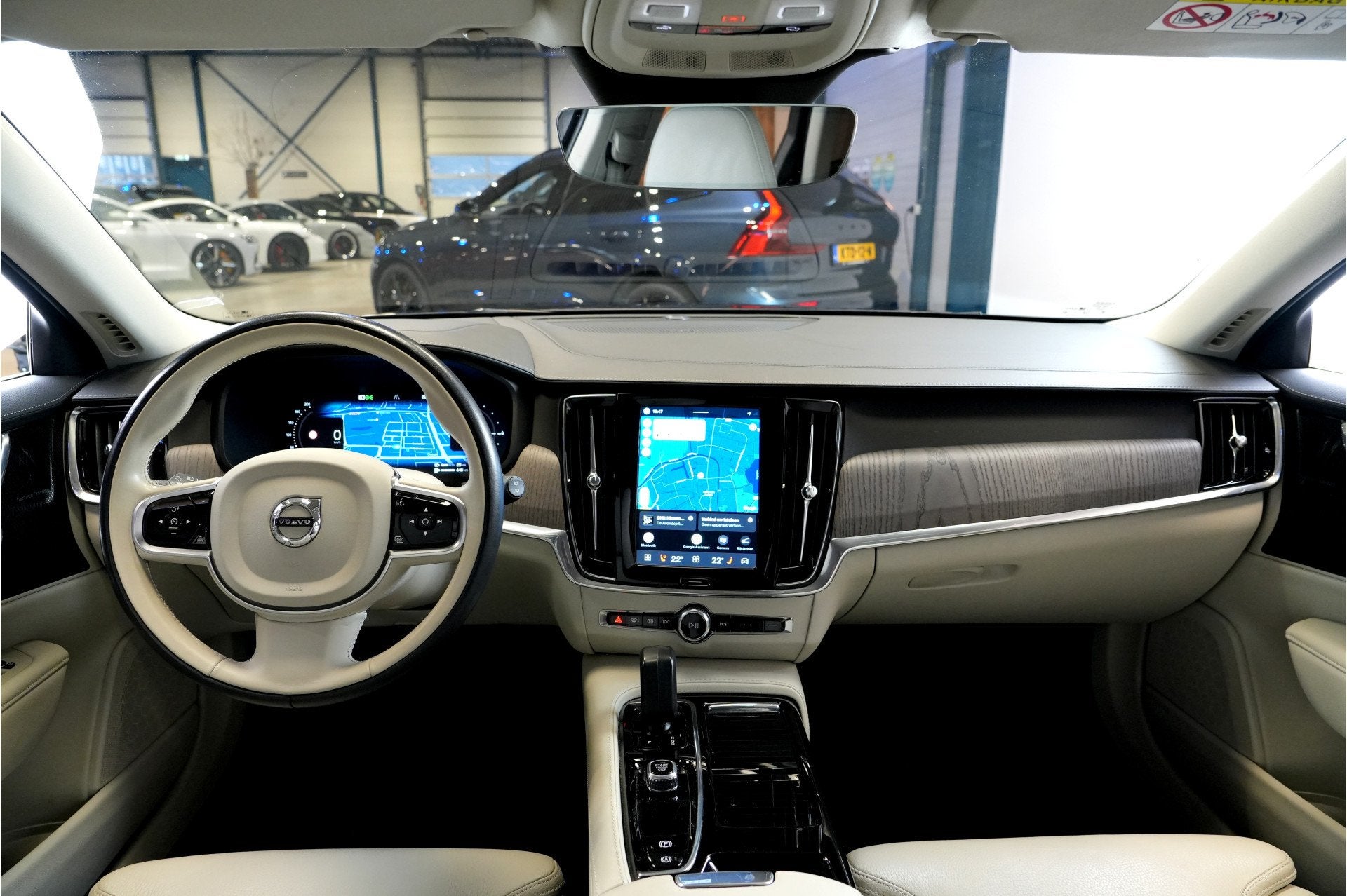 Volvo V90 2.0 T8 AWD 335kW/456pk Aut8 Plug-in hybrid Plus Br, Automaat, Dealer onderhouden, 4 cilinders, Hybride Elektrisch/Benzine