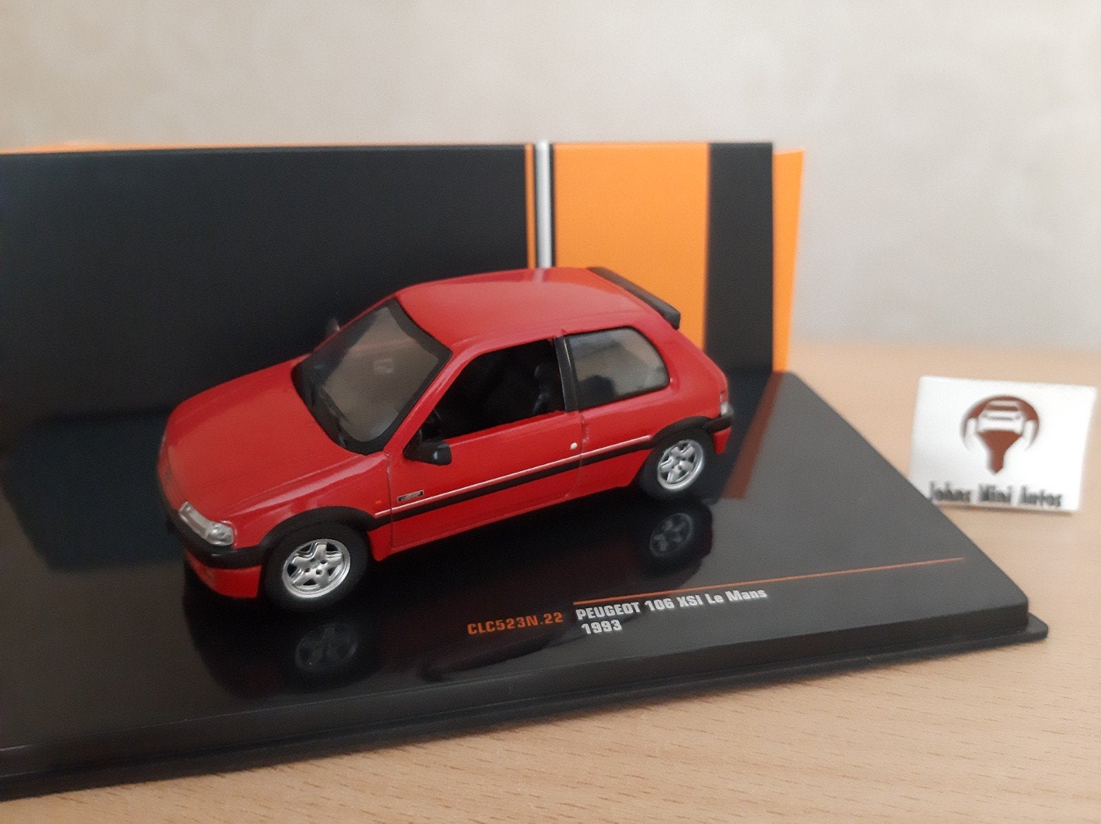 Peugeot 106 XSi Le Mans 1993 Rood Metallic van IXO 1:43, Hobby en Vrije tijd, Modelauto's | 1:43, Overige merken, Auto, IXO, Nieuw