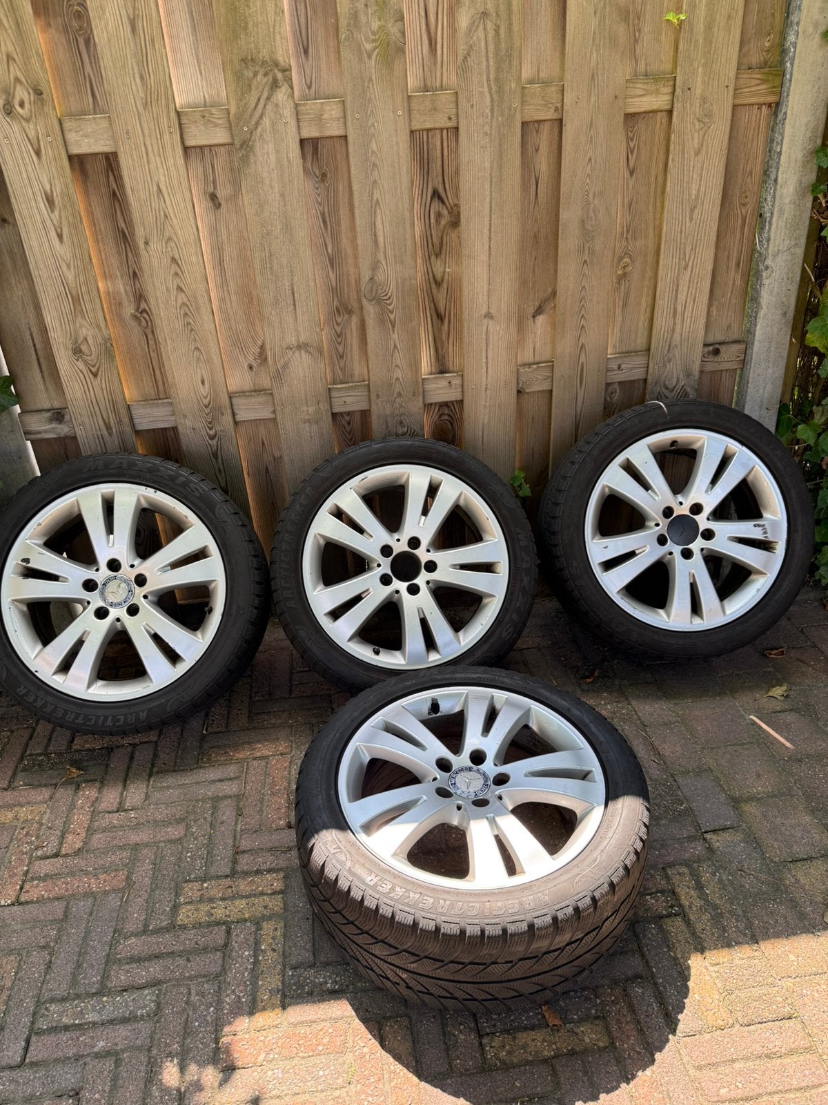 Originele Mercedes W204 17 inch velgen set - A2044010402, Banden en Velgen, Winterbanden, 225 mm, Ophalen
