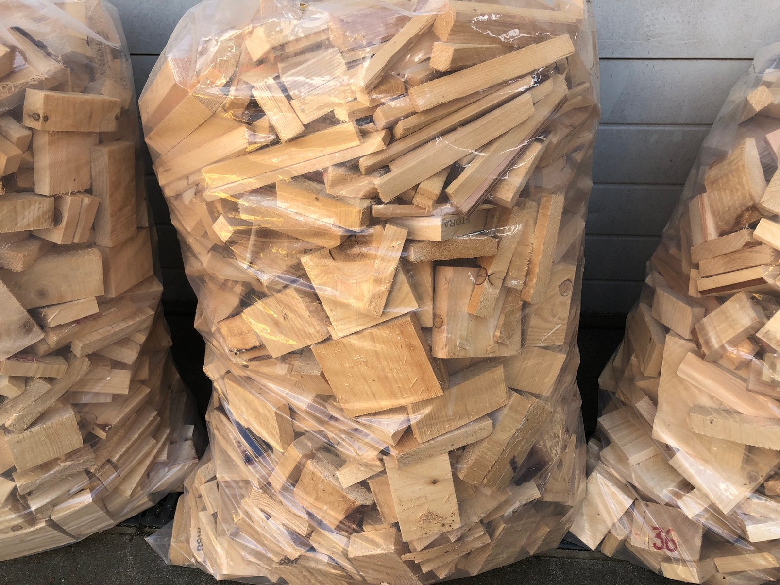 grote zakken aanmaakhout 50-60 kg, Minder dan 3 m³, Ophalen, Overige houtsoorten
