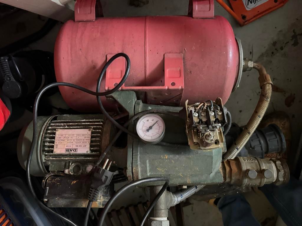 DAB JET 100 M X Pomp met drukvat, Tuin en Terras, Waterpompen, Gebruikt, Elektrisch, Hydrofoorpomp, Ophalen