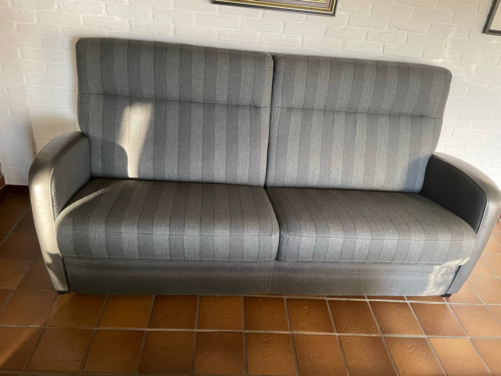 Comfortabele grijze bank, Huis en Inrichting, Banken | Bankstellen, Ophalen, 150 tot 200 cm, Tweepersoons, 75 tot 100 cm