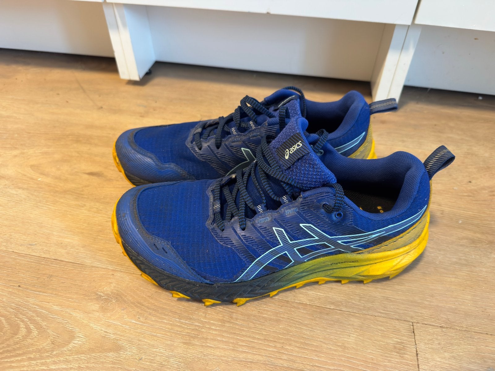 ASICS Trabuco-9 trail hardloopschoenen, Sport en Fitness, Loopsport en Atletiek, Ophalen, Zo goed als nieuw, Hardloopschoenen
