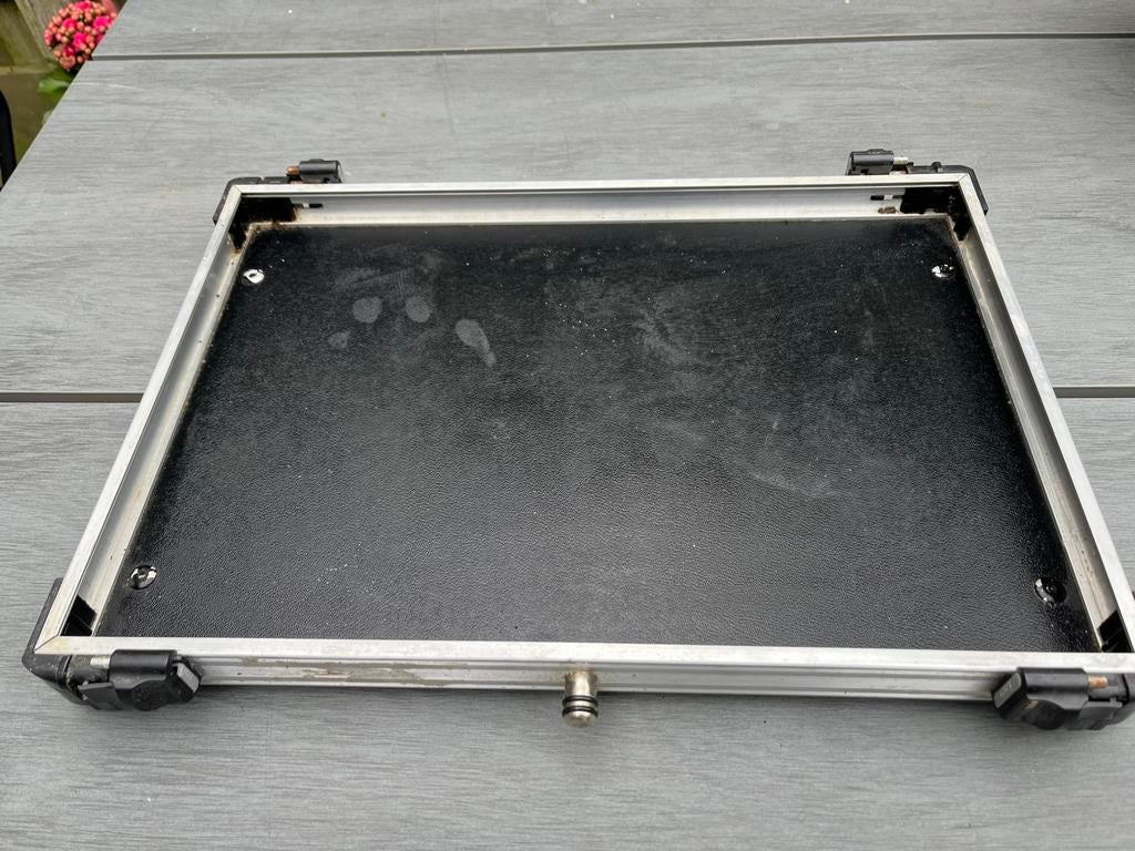 Rive onderbak 3 cm met geleide rails in prima staat, Watersport en Boten, Hengelsport | Witvissen, Ophalen of Verzenden