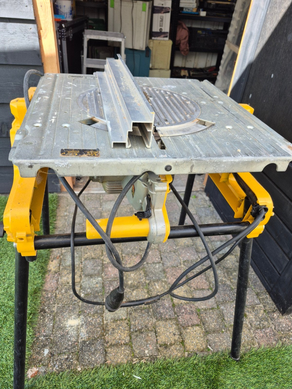 Dewalt dw743n., Ophalen of Verzenden, 1200 watt of meer, Afkortzaag, 70 mm of meer