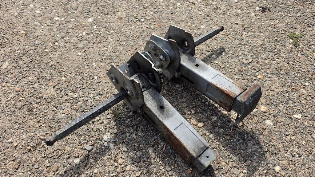 AL-KO ClickFix Uitdraaisteunen Type 1, Caravans en Kamperen, Caravan accessoires, Ophalen of Verzenden, Gebruikt