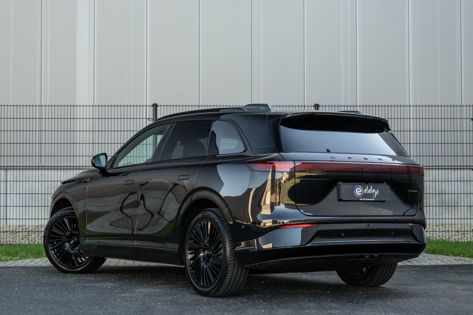 Xpeng G9 AWD Performance 94,6 kWh Black Edition|Premium|Trek, Auto's, Automaat, Dealer onderhouden, Gebruikt, 2395 kg