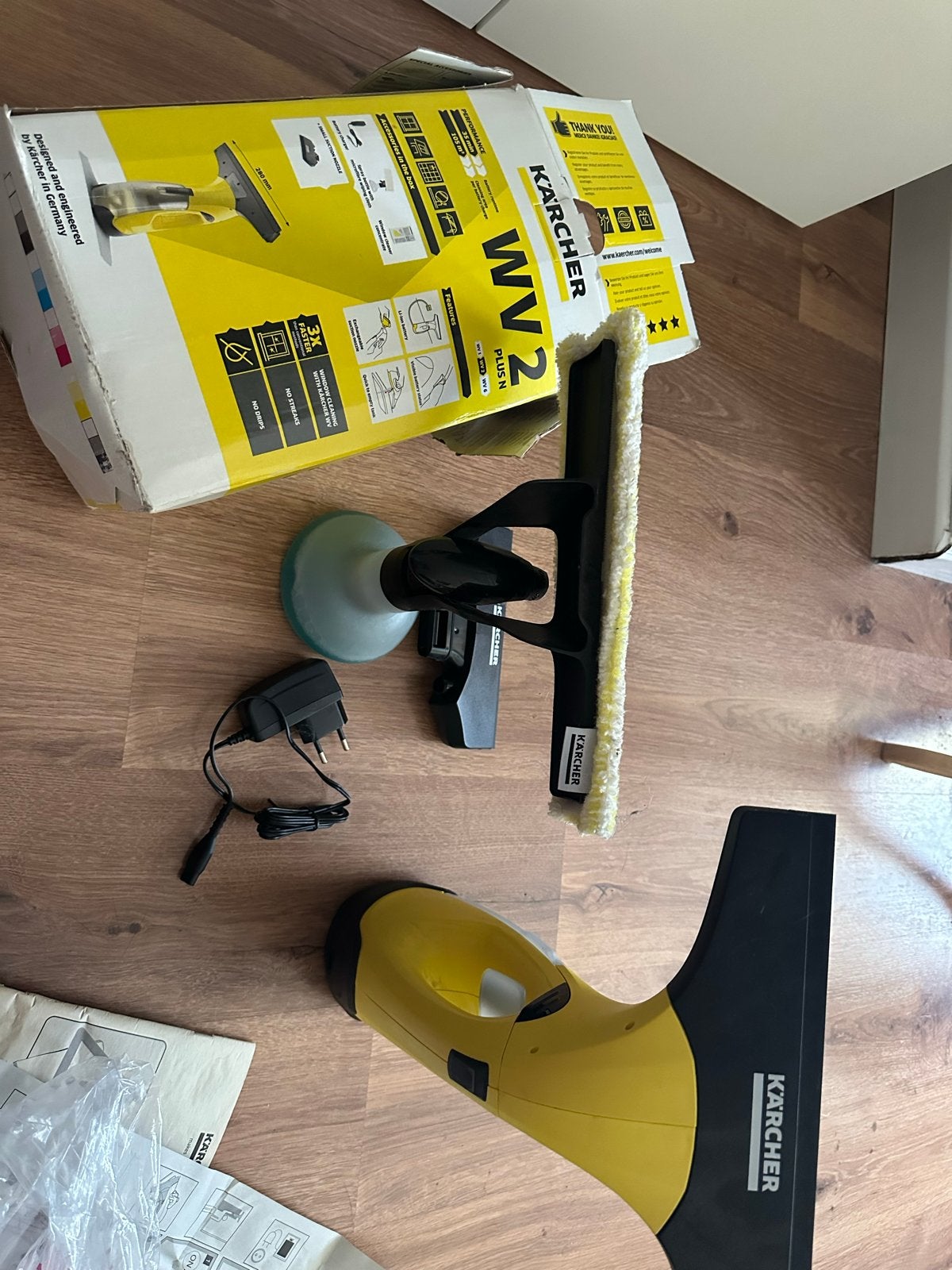 Kärcher WV 2 Plus N Raamwisser - Nieuwstaat, Ophalen of Verzenden, Raamwisser of Trekker