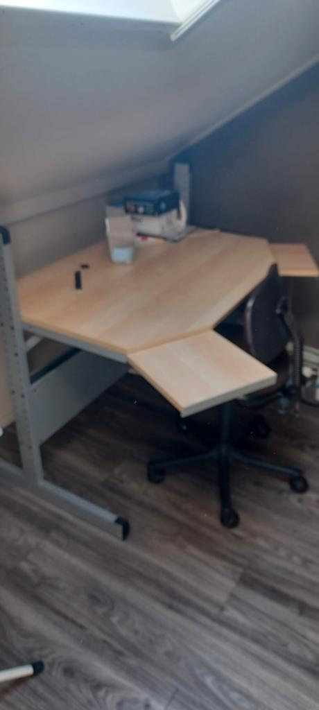 Ikea bureau met opzetstuk, Huis en Inrichting, Bureaus, Gebruikt, Hout, Hoekbureau, Ophalen of Verzenden