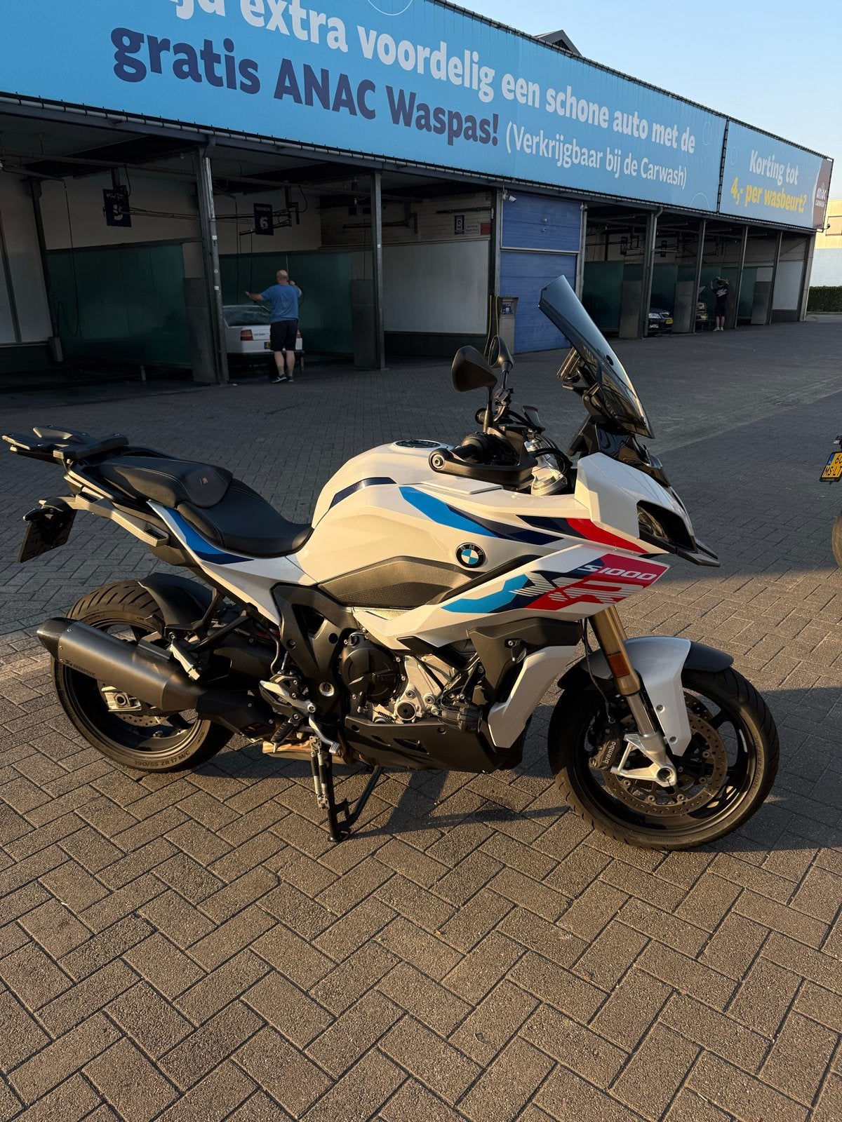 BMW S1000XR 2022 - M PAKKET - FULL OPTION, 4 cilinders, Motorrijbewijs A, Handvatverwarming, Gebruikt